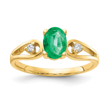 14k 7x5mm Oval Emerald and1/20 carat AA Diamond Ring