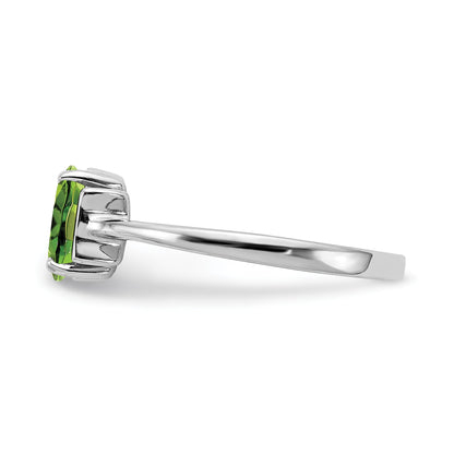 14k White Gold 7x5mm Oval Peridot ring