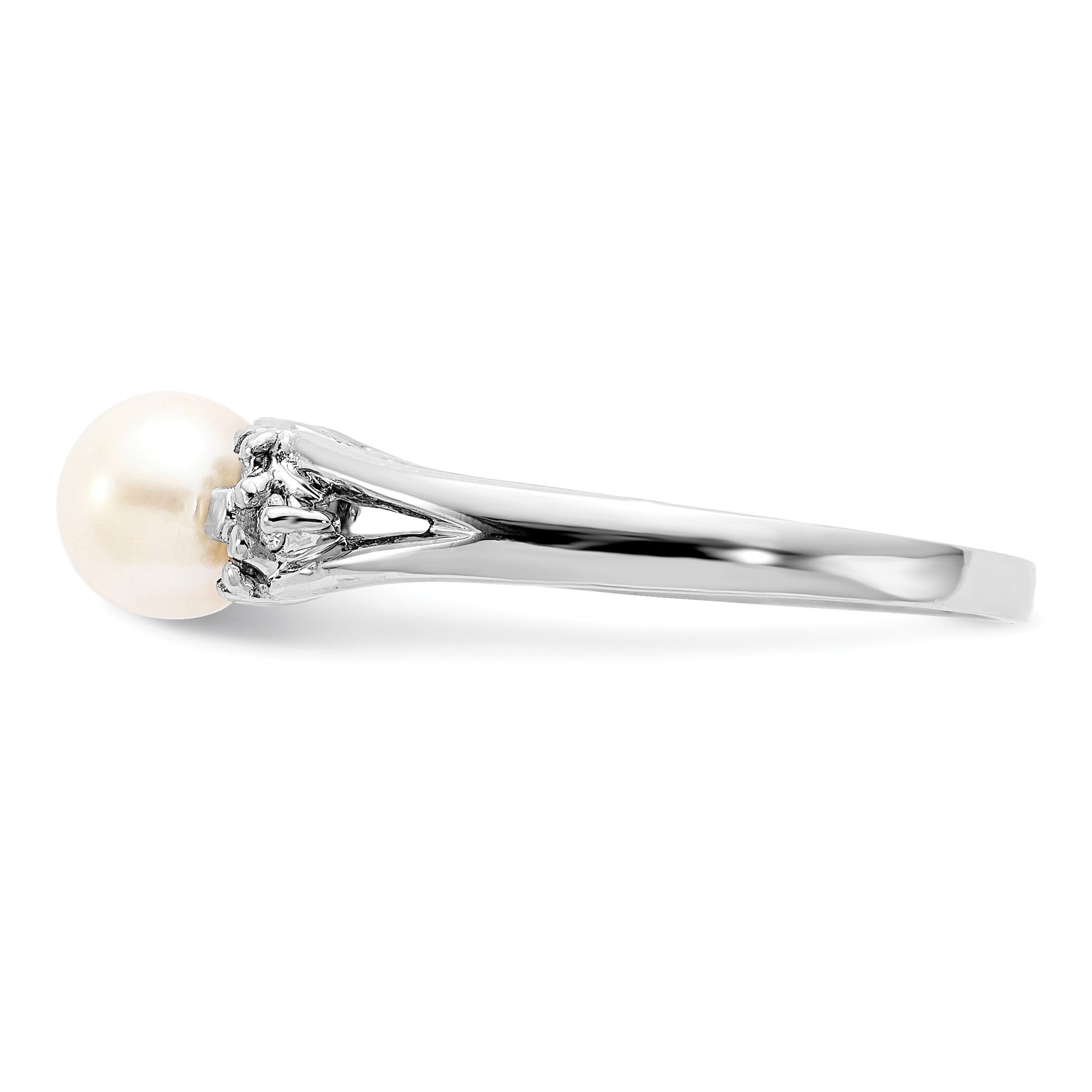 14k White Gold 6mm White Freshwater Cultured Pearl and 1/10 carat AA Diamond Ring