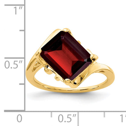 14k 10x8mm Emerald-cut Garnet Ring