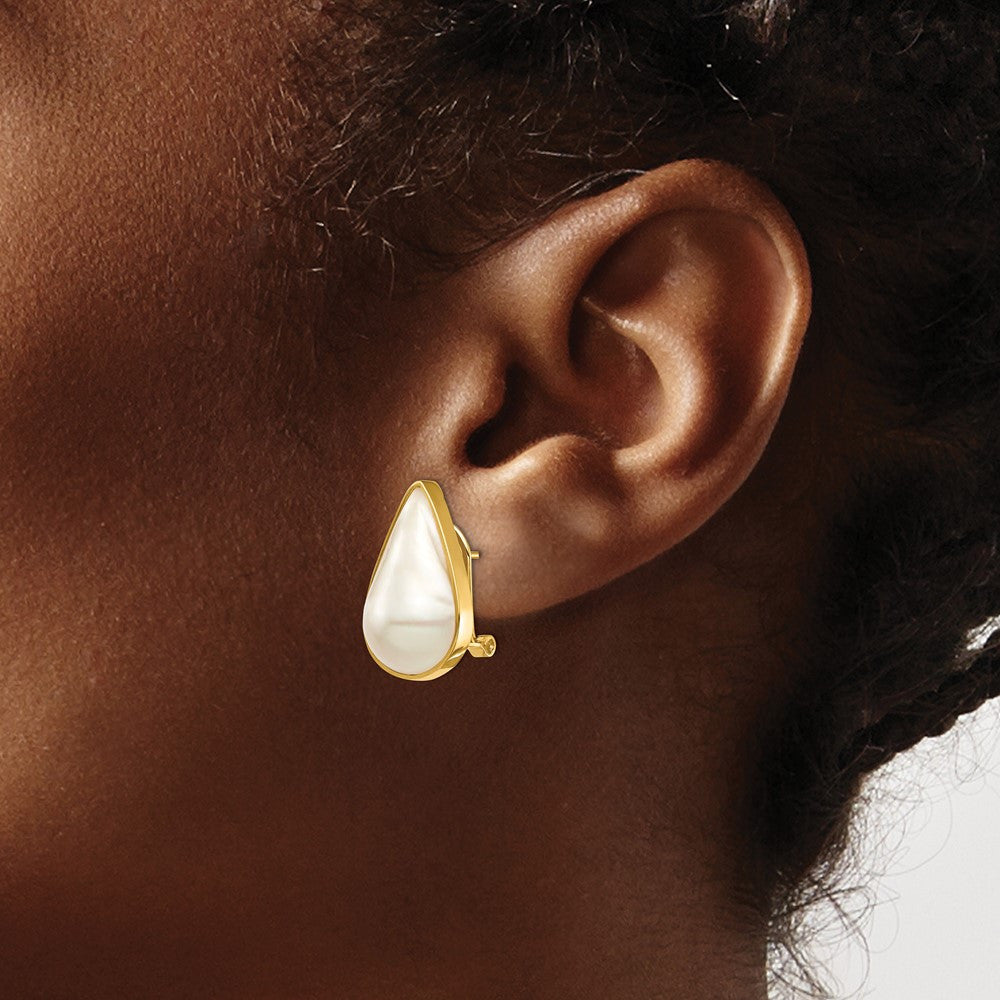 14k Yellow Gold Saltwater Cultured Mabe Pearl Omega Back Stud Earrings