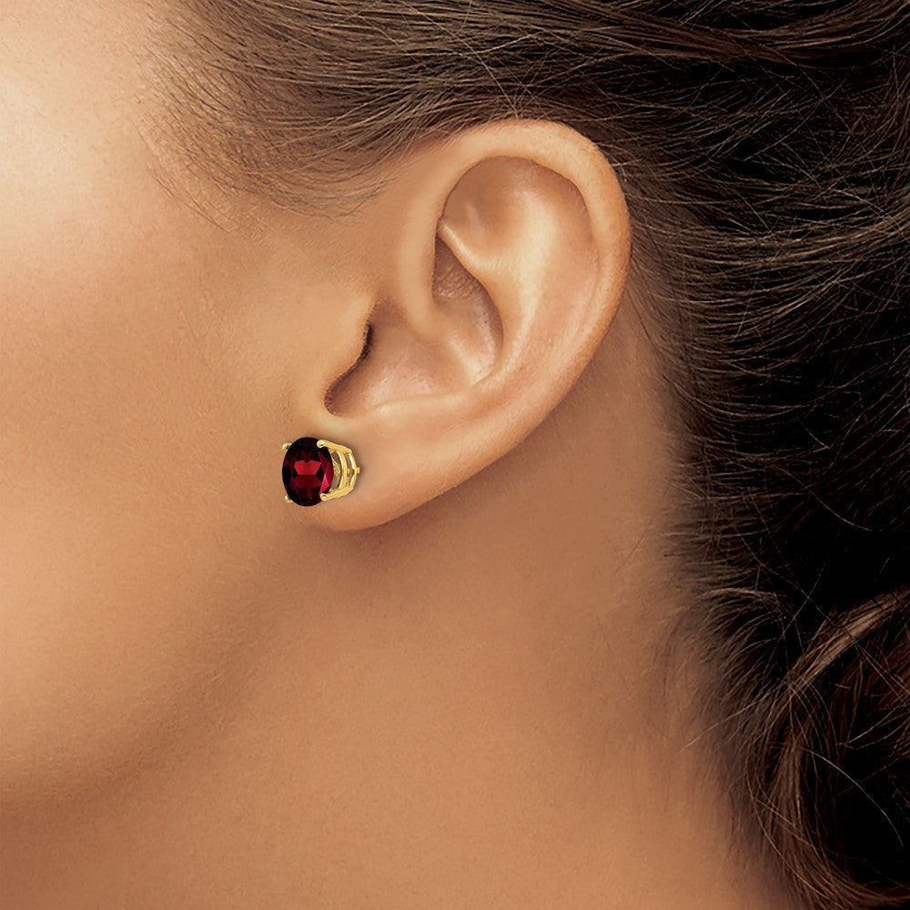 14k Yellow Gold 8mm Garnet Stud Earrings