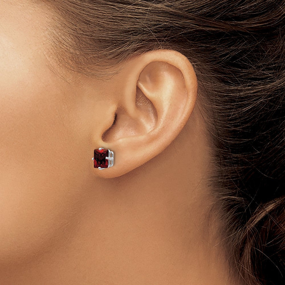 14k White Gold 7mm Princess Cut Garnet Stud Earrings