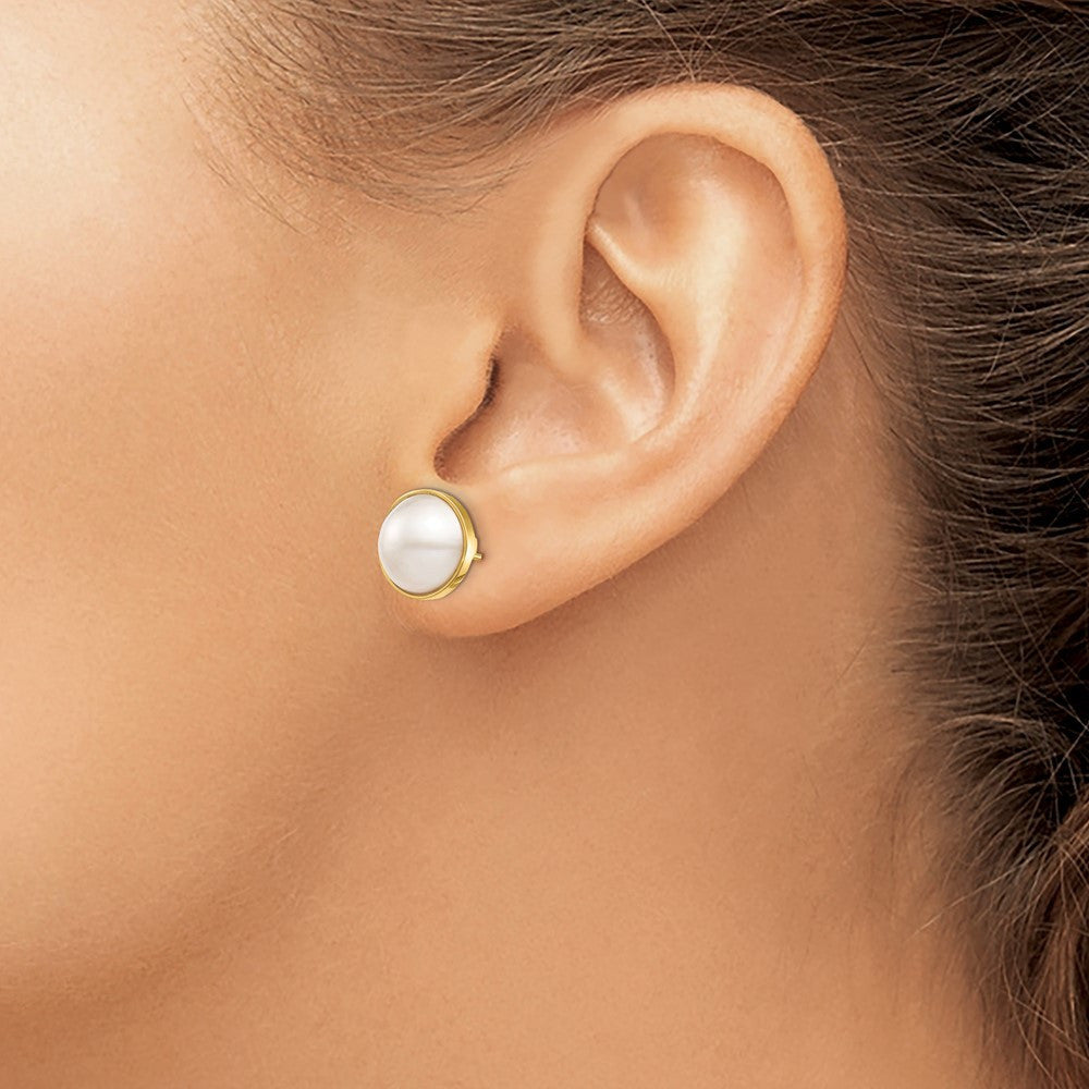 14k Yellow Gold 10-11mm White Mabe Saltwater Cultured Pearl Stud Earrings