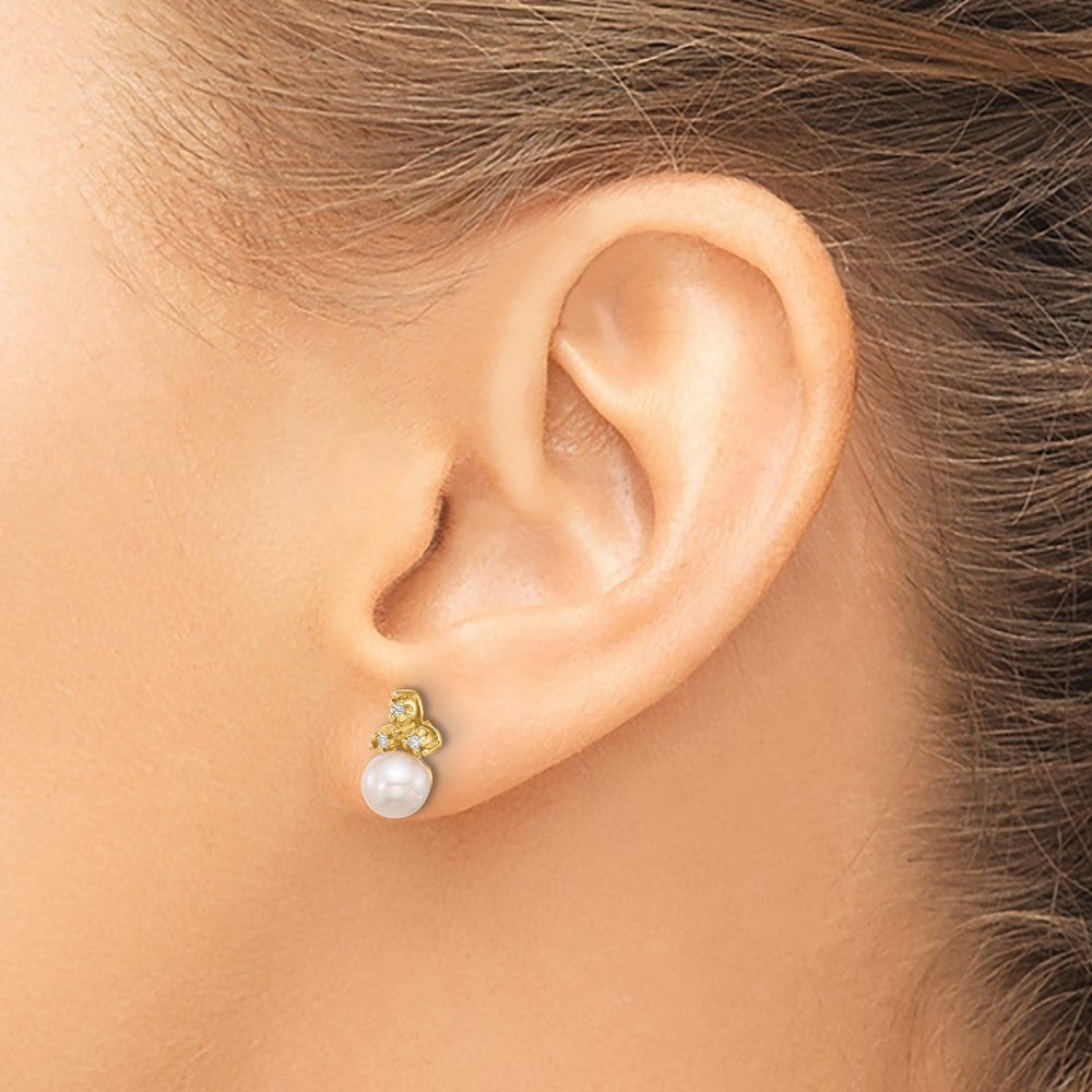 14k Yellow Gold 5-6mm Button Freshwater Cultured Pearl & Diamond Stud Earrings
