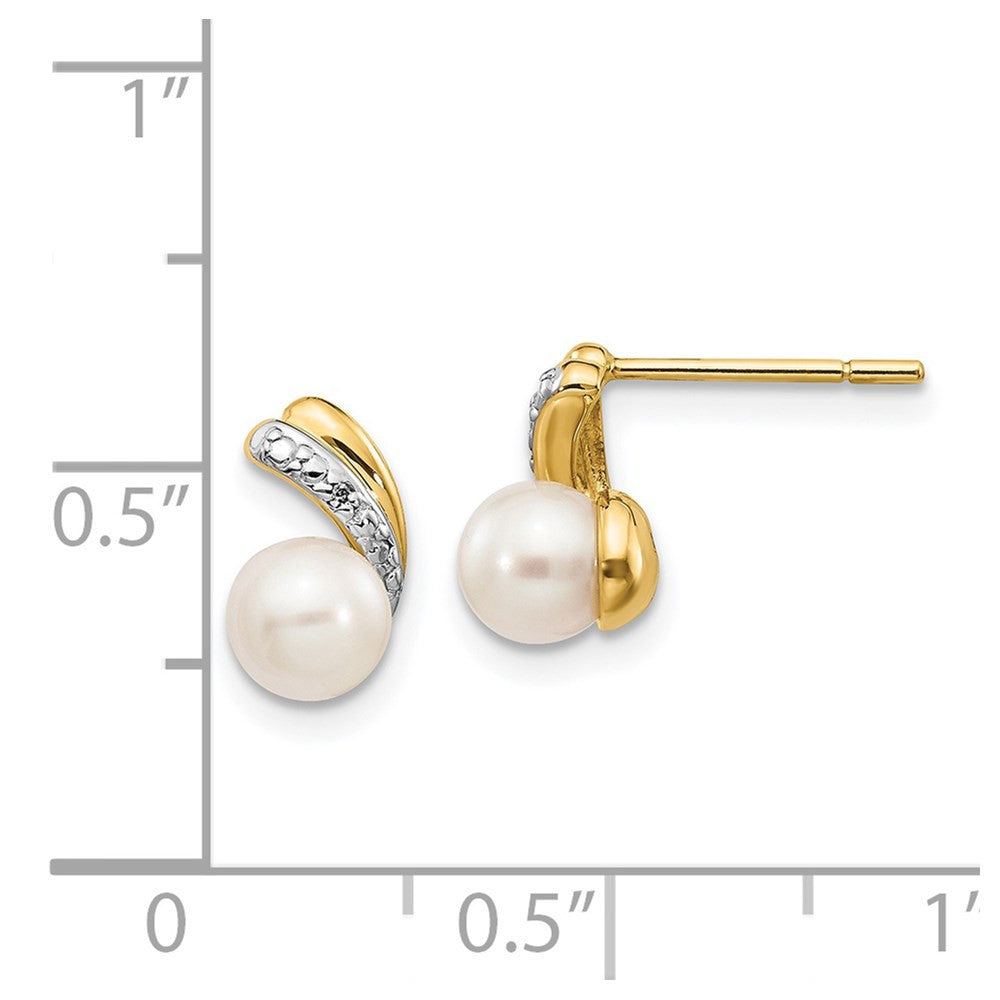 14k Yellow Gold 5-6mm White Round FWC Pearl .01ct Diamond Stud Earrings